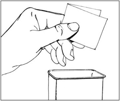 voltaren-6.jpg 5. After using the dosing card, hold end with fingertips, rinse and dry. Store dosing card until next use. Store out of reach of children. - voltaren 6